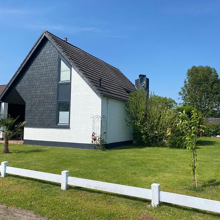 Traumhaftes Geraeumiges Ferienhaus In Meernaehe 브라위니서 외부 사진