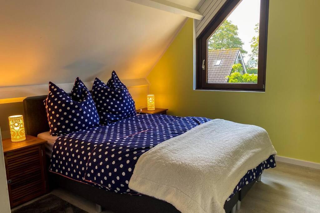 Traumhaftes Geraeumiges Ferienhaus In Meernaehe 브라위니서 외부 사진