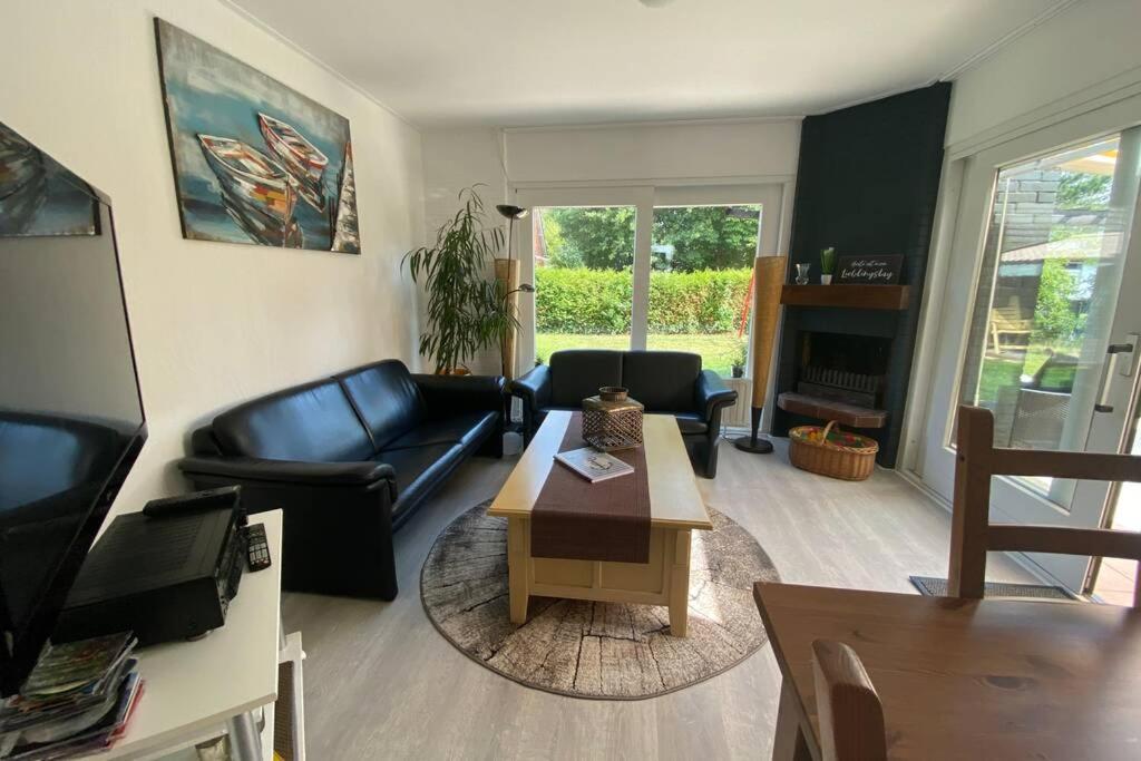 Traumhaftes Geraeumiges Ferienhaus In Meernaehe 브라위니서 외부 사진