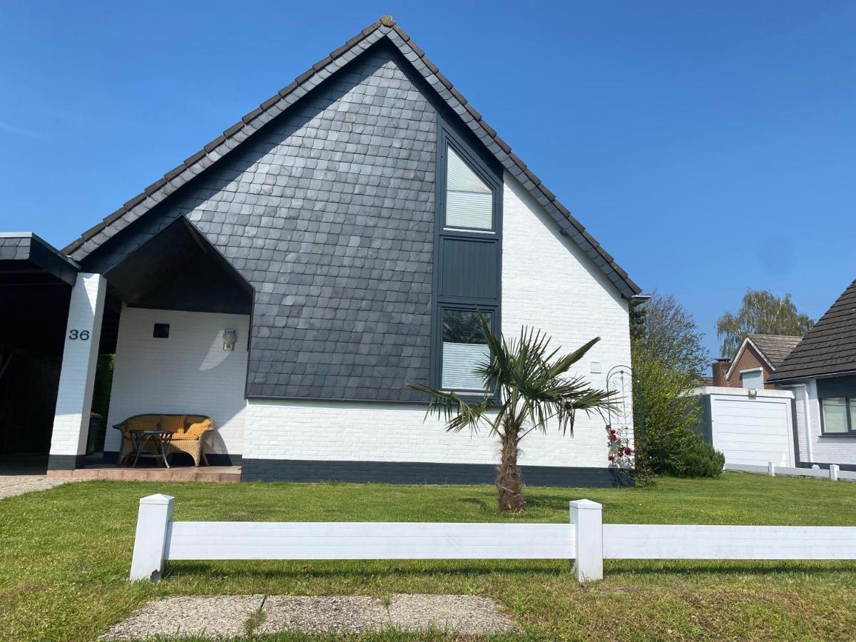Traumhaftes Geraeumiges Ferienhaus In Meernaehe 브라위니서 외부 사진